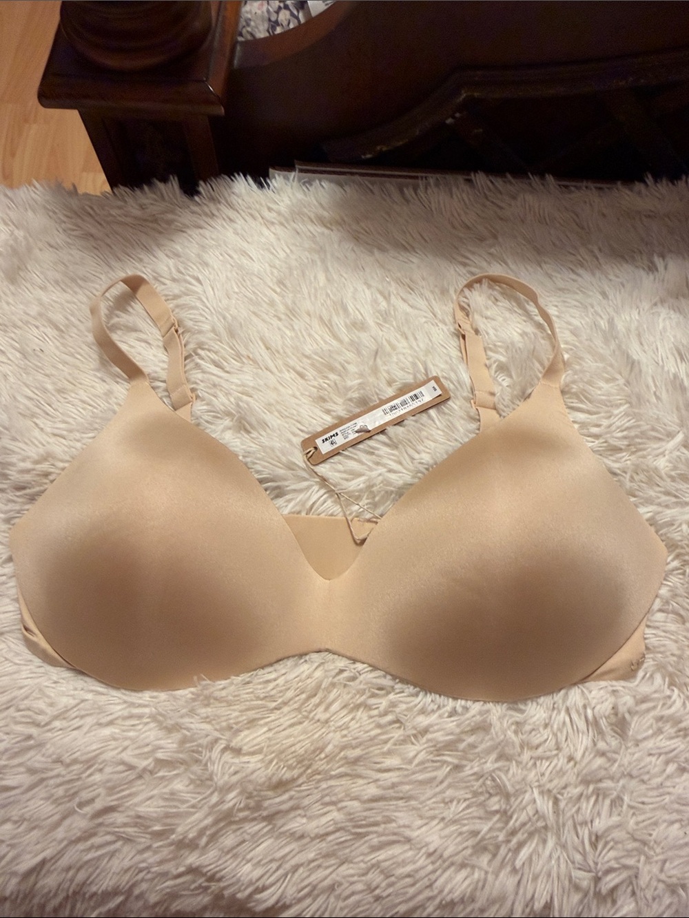 SKIMS Nude Seamless T-Shirt Bra
